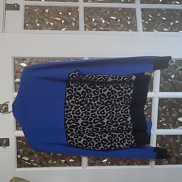 St John open style royal blue leopard print cardigan - Picture 3 of 3